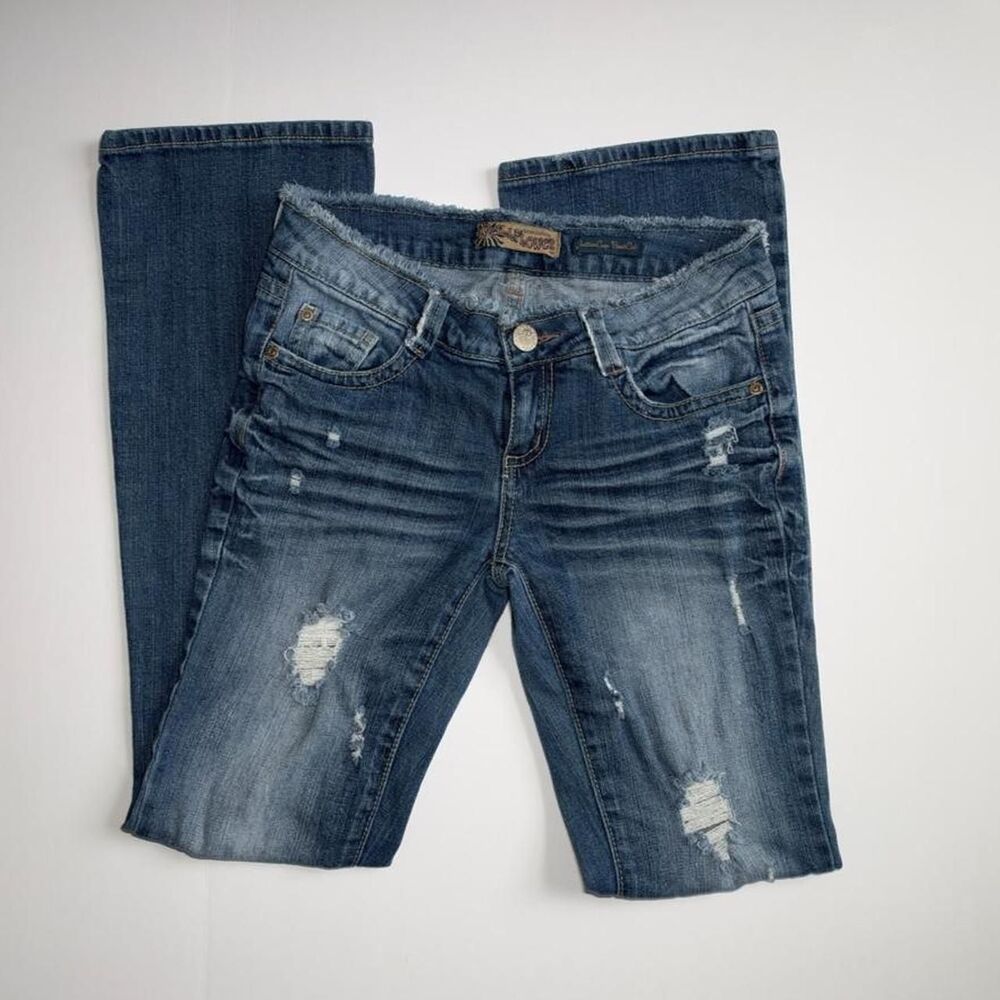 Wallflower low rise distressed bootcut jeans with detailed back pockets